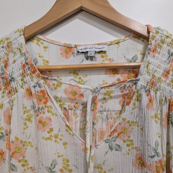 Cupcakes and Cashmere Blouse Women's Small Floral Peasant Smock Metallic Fringe - Picture 7 of 15